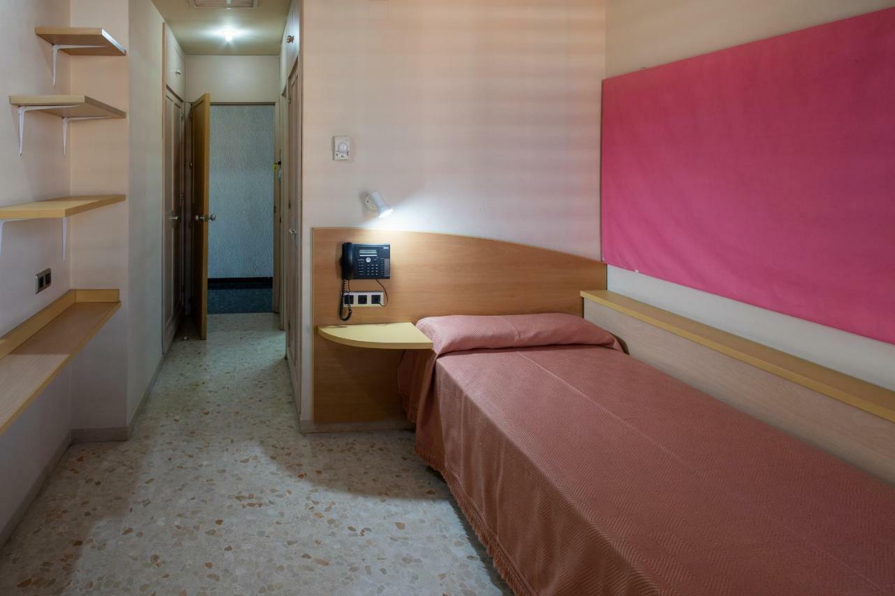 Residencia Sagrado Corazon Hotel Sevilla Buitenkant foto