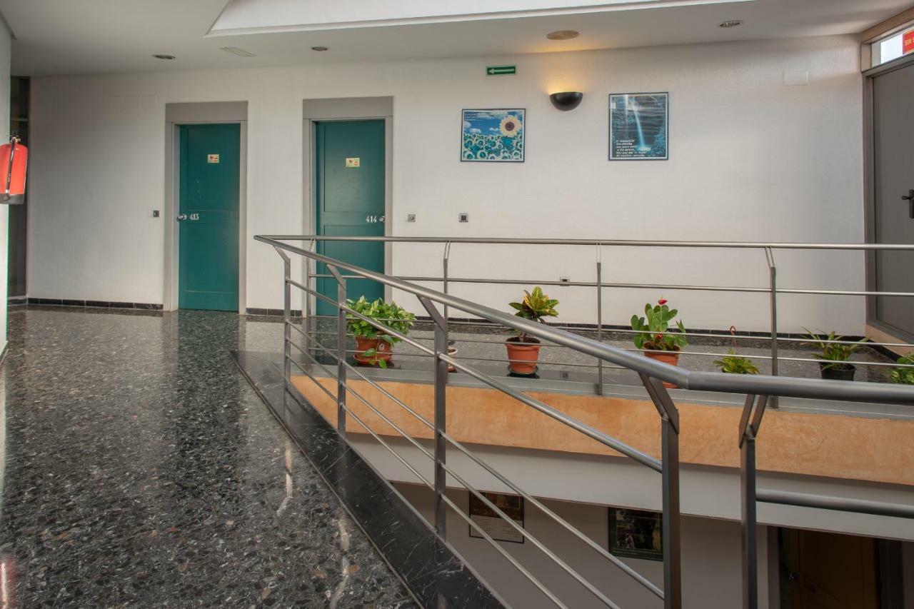 Residencia Sagrado Corazon Hotel Sevilla Buitenkant foto